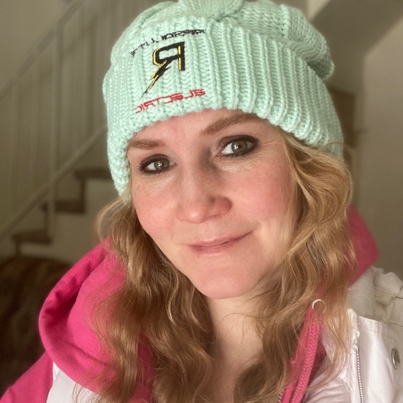 Meet your Posher, Robin - Picture 1 of 1